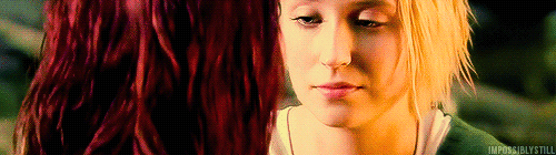 gaybunnies:  impossiblystill:   Skins  (Naomily)    ugh&hellip;