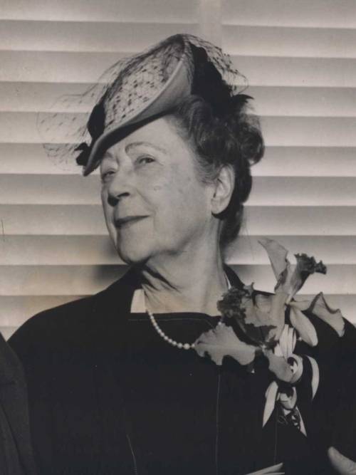 Elizabeth Quinlan, 1944 (cropped photo from the Minneapolis History Collection)