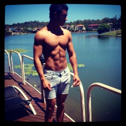 livinglifewithderek:  http://tinyurl.com/blcugab