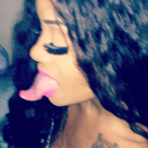 kakeyxxx:  ♡ KAKEY SUPA LONG TONGUE! FOLLOW porn pictures