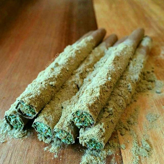 thedailychief:  Who you smoking this with? 🤔👉🔥📷: instagram.com/valleyrec420