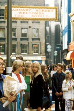 isabelcostasixties:Carnaby Street in the early 1970s.  Photo by David Warner