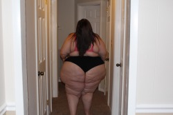 ssbbw33:  All she need is an apple in her mouth … but we know that’s not going to happen fat whore