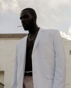 blindcomplikaytions:  tarajicookie:  keeaall:  leauxevol: itssmejennn:  Kofi Siriboe🥀  Chocolate. So much chocolate   I’m so glad that actors like him are getting visibility. Hopefully some of these dark skin dudes can stop hating themselves.  He’s