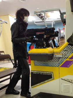 braig:  mariowiki:  look at this picture of sakurai  hes practicing for when he meets the leakers 