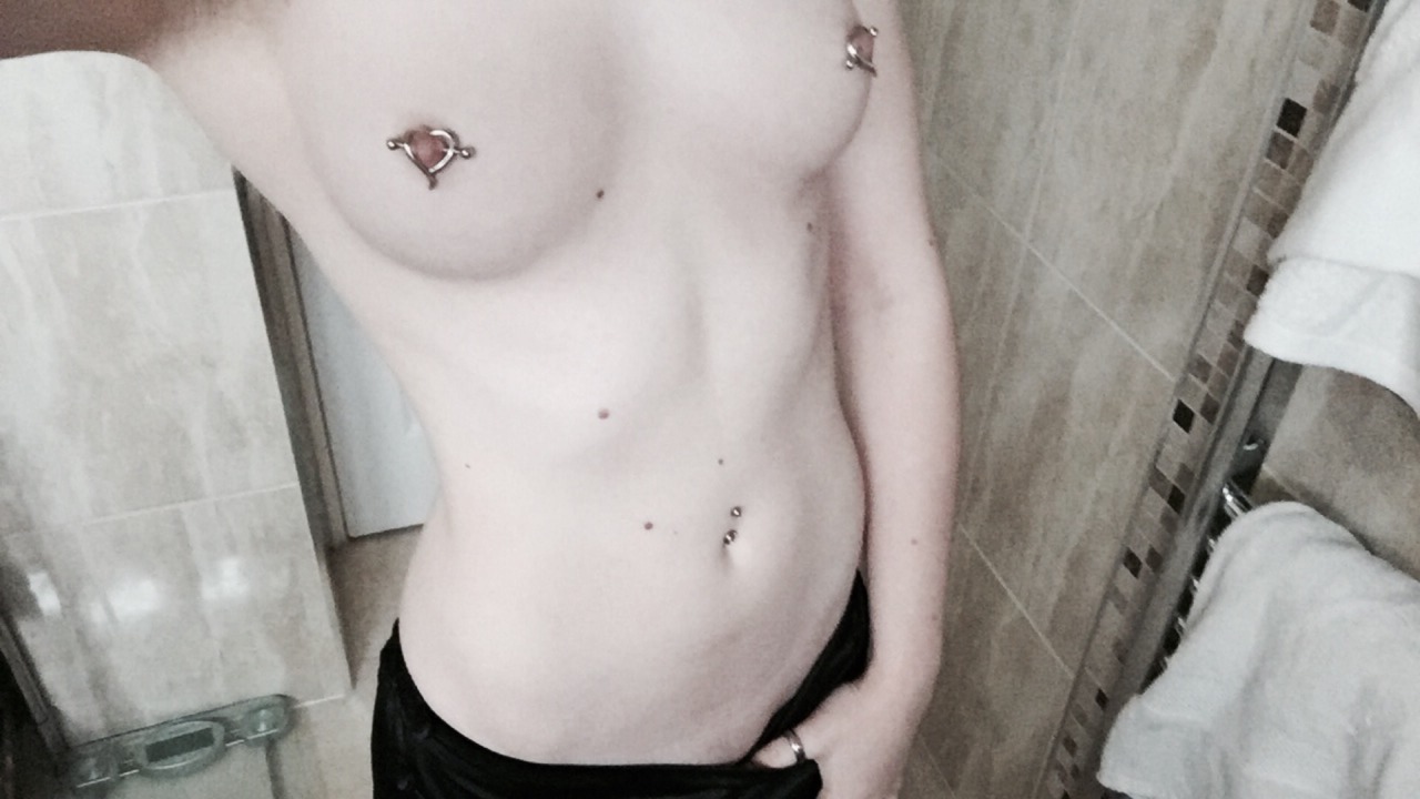 imafvckinprincess:  Finally learning to accept my pale freckled skin and small boobs😂