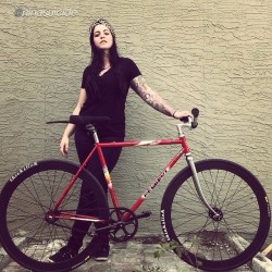 fixiegirls:  by @ninasuicide