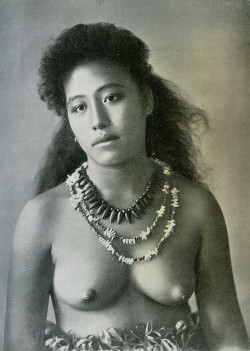 beautifulcentury:   Una bella Samoana con