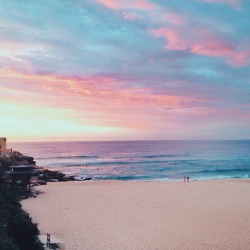 the-ocean-paradise:  sunkissed &amp; sandy