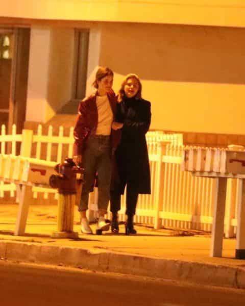 just-chilln:  Learning that Chloë grace moretz is dating a girl was the highlight