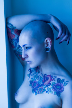 Bald Girls Nude