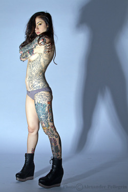 inked-girls-all-day:  Gogo Suicide 