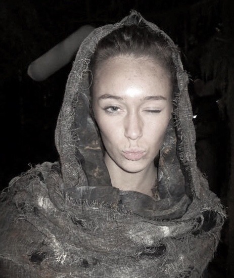 taylordebnams:Alycia Debnam-Carey + bts pics as commander lexa