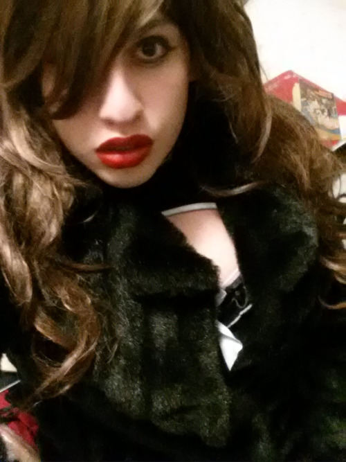 horseman52:  dreamtgirls:  Love Sammy Ess :http://sammyess.tumblr.com/  looks yummy