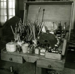 lauramcphee:Palette de Frida Kahlo, Mexique, 1952 (Gisèle Freund)