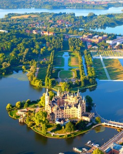 versaillesadness:  Schloß Schwerin, Mecklenburg-Vorpommern,