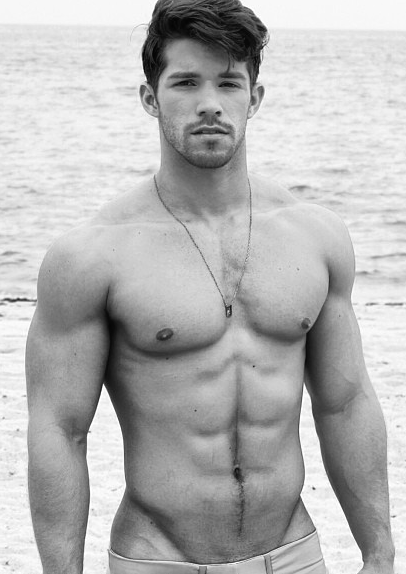 hung-muscular-hunks: cuteears:  Julian Gabriel Hernandez  With over 145,000 NSFW