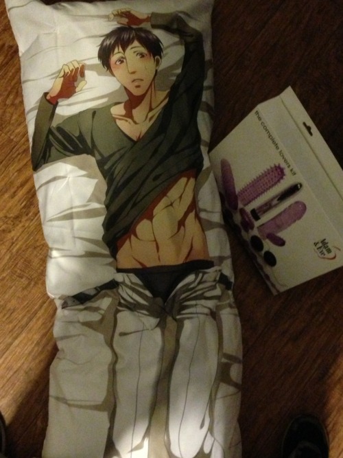 tsuntsunmisaki:  zombiesandporn:  What my boyfriend bought me for Christmas  Oh…….dear 