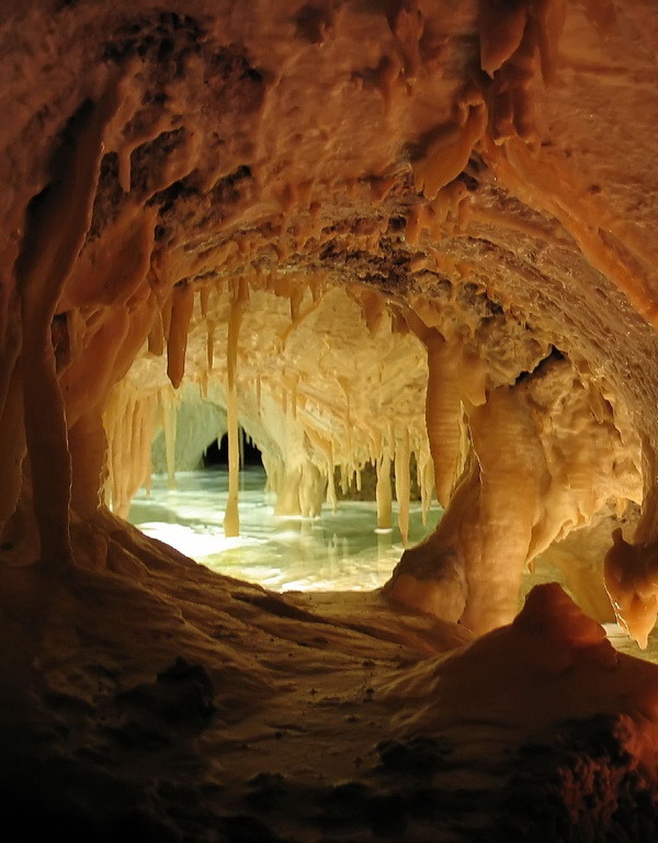  Entrance to Sintersee underground lake, Tropfsteinhöhlen Cave, Austria. 