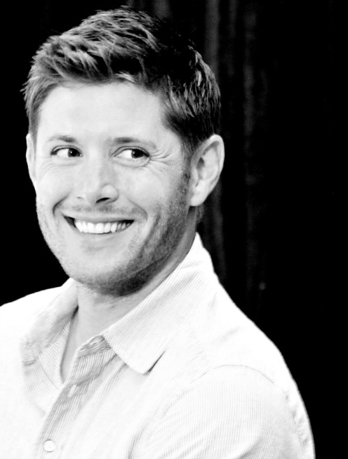 ironhman: Jensen Ackles | random pictures (6-7/?)