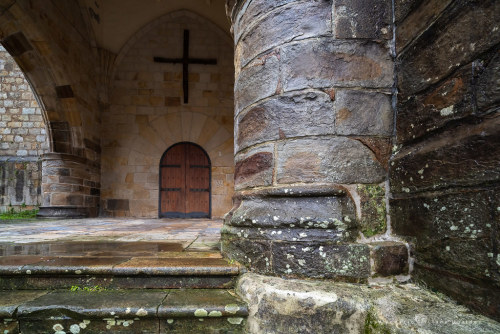 La casa de Pedro by Juan Ig. Llana Parroquia De Santa María Magdalena. Salida de Astrabuduko Foto Cl