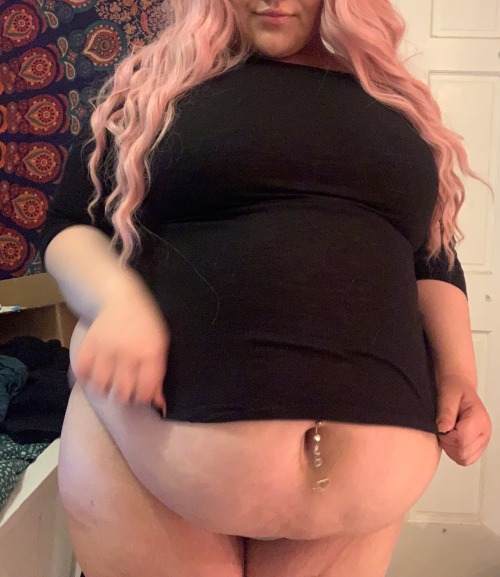 tinybabymarshmallow-deactivated:I got so fat omg