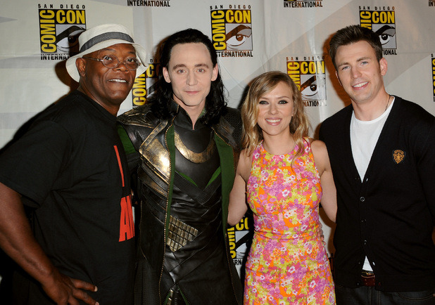 lookingud-hiddles:  comic con 2013. 