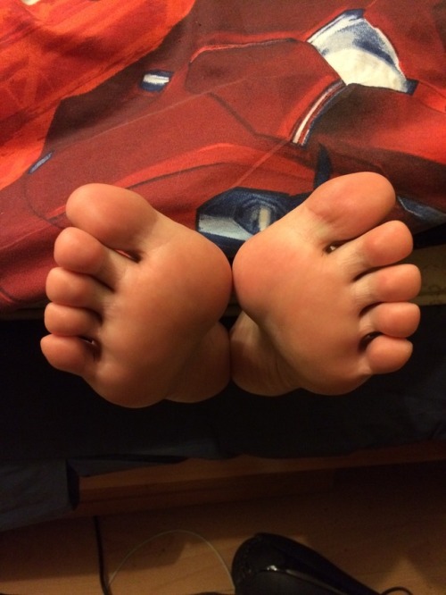 ellessexyfeet:Haiii!