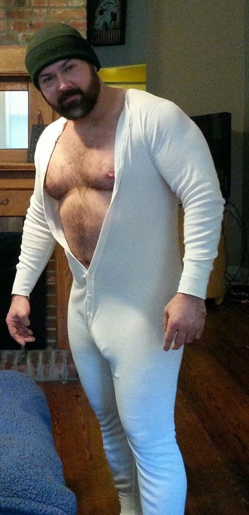 bigfurtime: cottagebeef: Wooooof Sexy Fucker