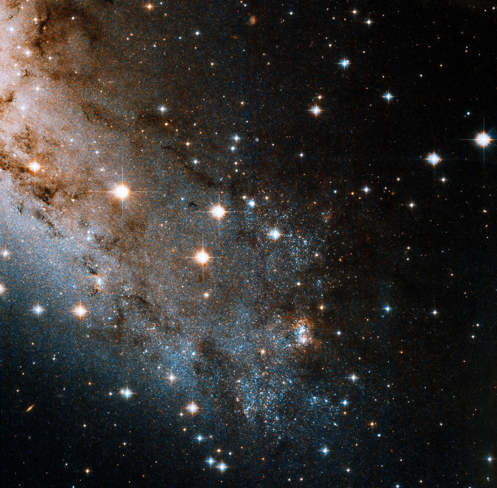 Caldwell 83 by NASA Hubble