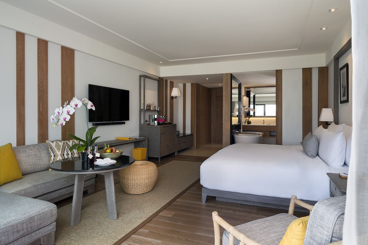 luxuryaccommodations:  The Nai HarnFormerly known as the Royal Phuket Yacht Club,