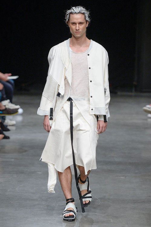 men should wear skirts!Också SS2016