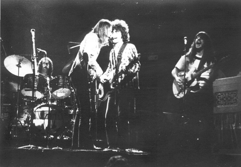 Neil Young & Crazy Horse - Odeon/Budokan, 1976
These things have a habit of disappearing fast on the YouTube, so watch ‘em now!
Odeon + Budokan.