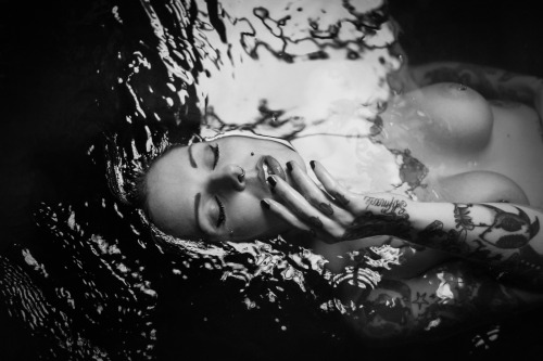 psychotic-riaeaction:  Roberto Girardi
