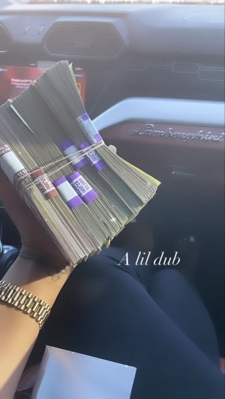 lifeas-elle:✨2022 Luxury Moodboard: Financial abundance✨