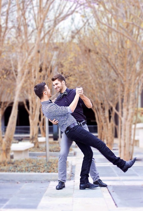 anomalous11:  jettyxfierce:  12 BOYFRIEND RULES 1. Always pick him up from the airport.