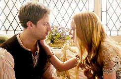  Fangirl challenge: [6/10] pairings » Leith Bayard and Greer Norwood (Reign) It