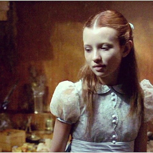 collection-movies:  #nw “Ghost Ship” with a very young Emily Browning 😊 (2002)  #movieofthenight #movie #GhostShip #EmilyBrowning
