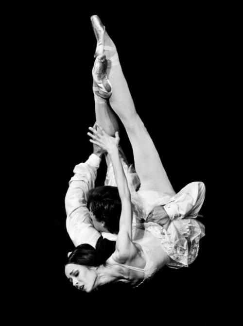 biancadiazepam:russianpointegirl:© Sasha Gouliaev Diana Vishneva (Mariinsky Ballet) and Roberto 