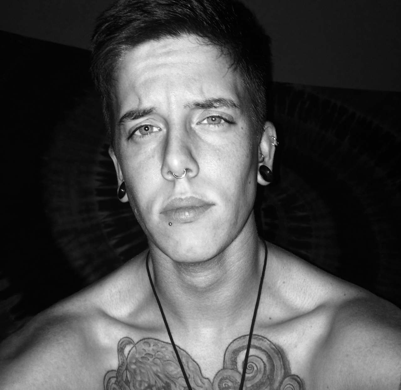 empathyisthepoormanscocain:  awarew0lf:  I’m in shock  ♡ perfect.
