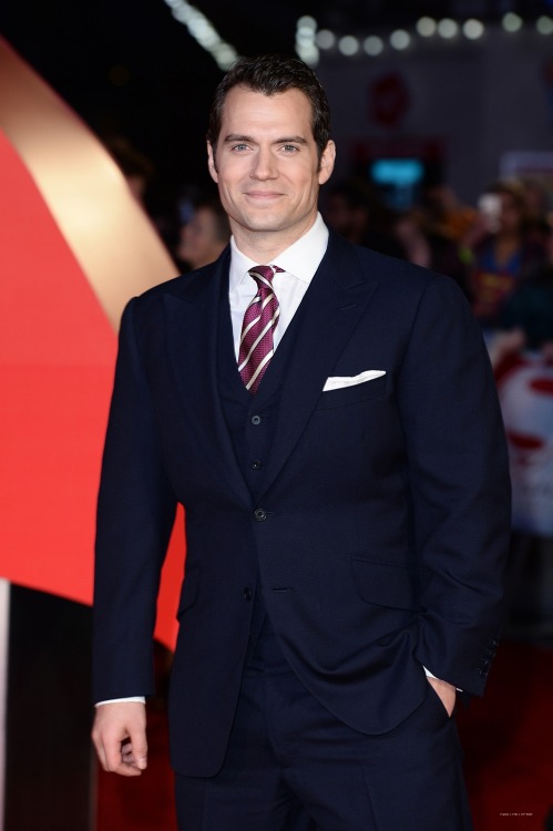 cavillcollection: Henry Cavill on the Red Carpet at the London Premiere of Batman v Superman
