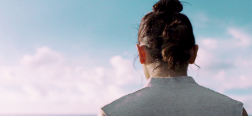 rogueone: Darkness rises, and the light to meet it.