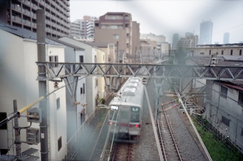 日常生活を感じれるような街で撮るポートレートの方が好きです。