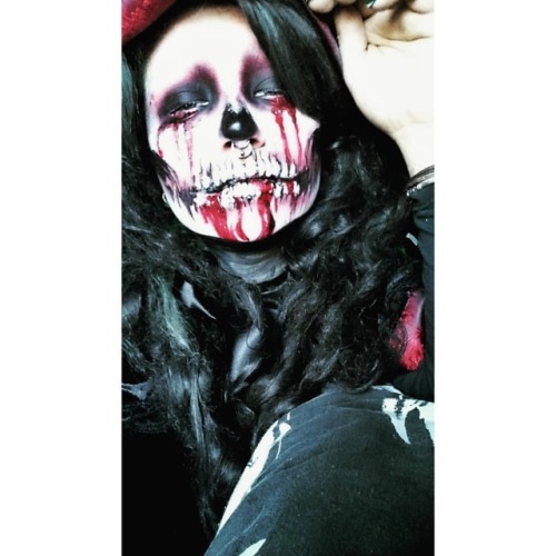 Halloween is near #skull #makeup #halloweenmakeup #ideas #Halloweenwww.instagram.com/p/BotqE