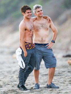 mancrushoftheday:  fit-hairy-guys:  Zac Effron and Max Joseph  FIT - HAIRY - GUYS archive | follow | submit   Reblogged via The Man Crush Blog / Facebook / @man_crush 