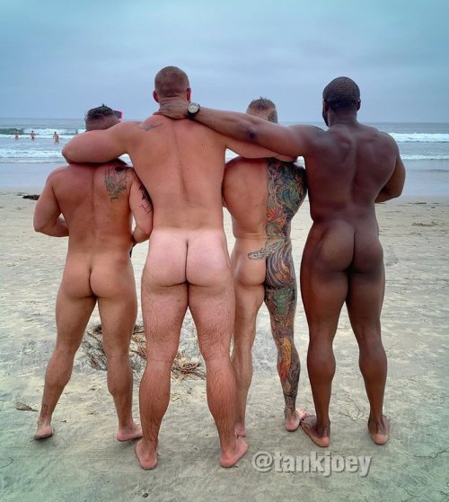 beefybutts:  So many butts.  So little time to eat.  