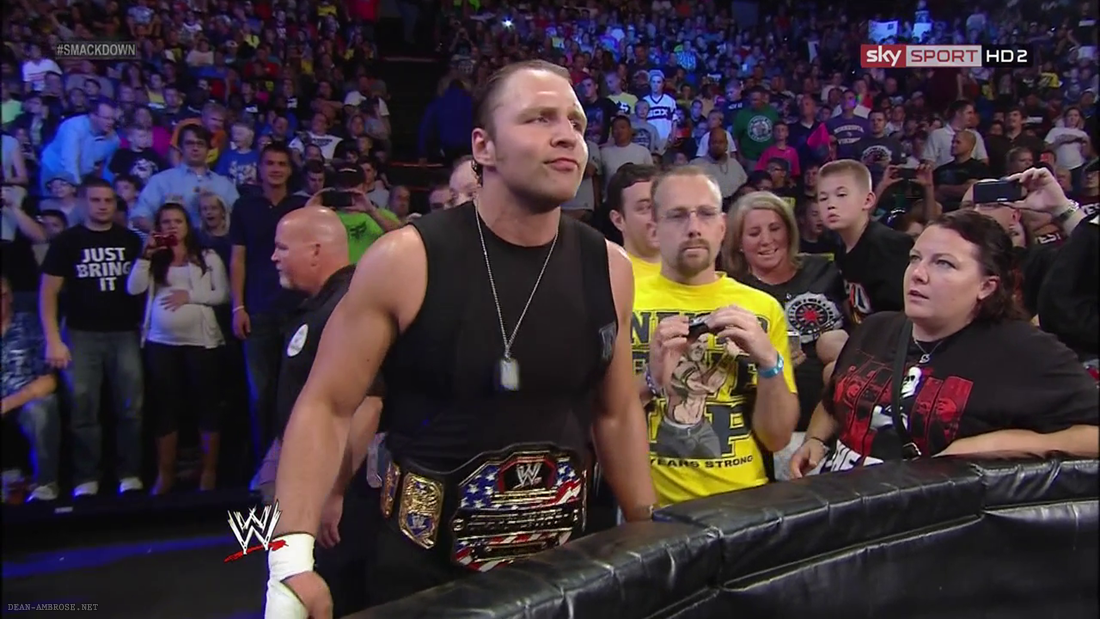 marylovestheshield:  ambroseaddicted:  The girl in the black and red t-shirt looks