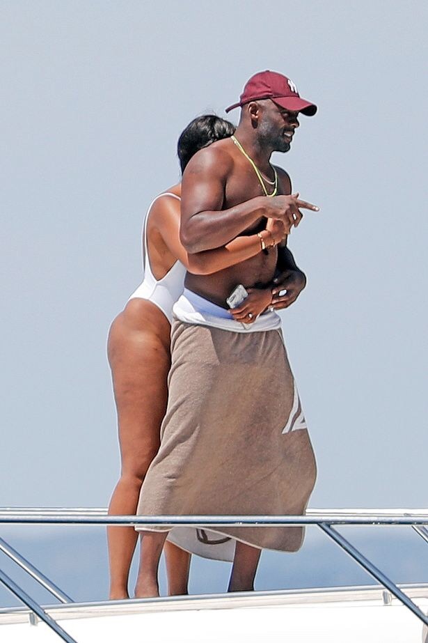 mrgogettem: frontpagewoman: I could say something but imma just go to my jealous