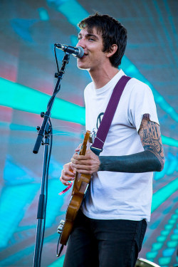 w3ndyclear:  Joyce Manor @ FYF 2014 by The405