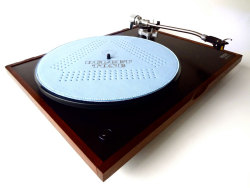 firewallender:  12” Dulcet Tone audiophile leather record mat by DjHokum (49.99 USD) http://ift.tt/HLx6OB 